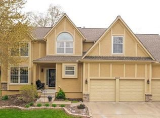8507 Widmer Rd, Lenexa, KS 66215