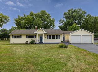 135 Faircrest Rd, Rochester, NY 14623
