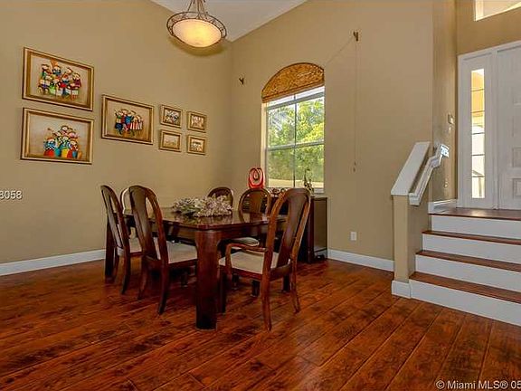 3rd image of 4709 NW 96th Pl