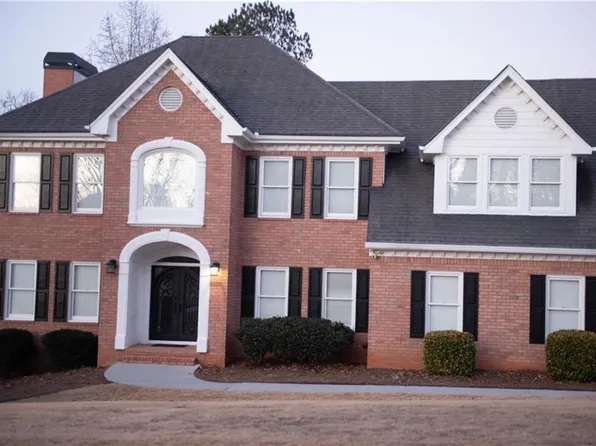 2815 Shoemaker Ln, Snellville, GA 30039