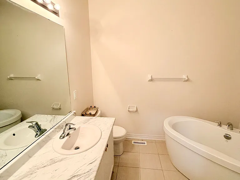 1284 Klondike Dr #UPPER FLOOR — Photo 14