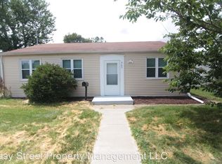 963 41st St, Moline, IL 61265