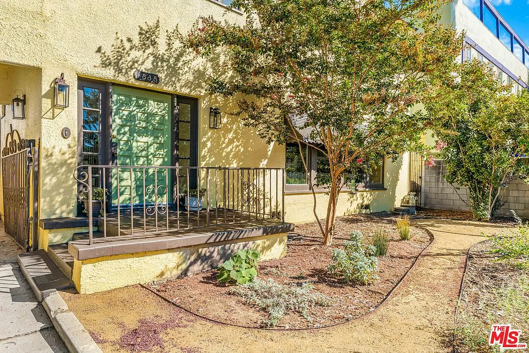 4 bed, 3.0 bath, 2696 sqft, $6,250 — Photo 4