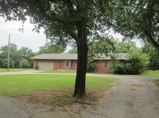543 N Cedar Dr, Midwest City, OK 73130