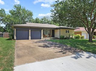 813 S Andrews St, Sherman, TX 75090