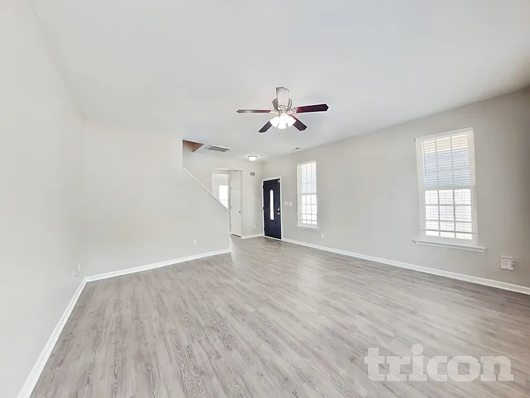 95 Shad Boat Ln — Photo 2
