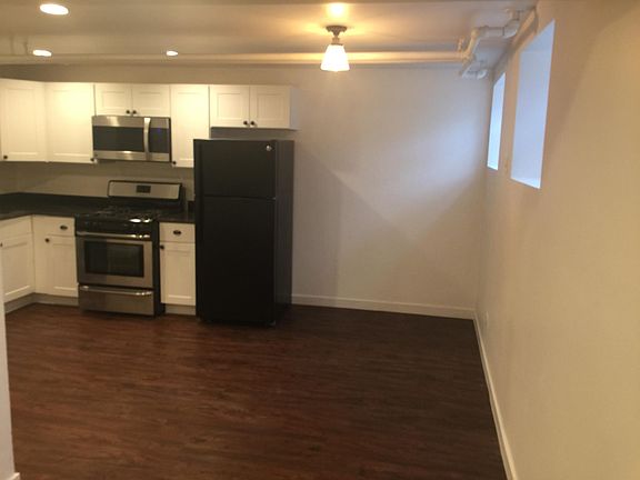 4th image of 3027 S Haynes Ct #B