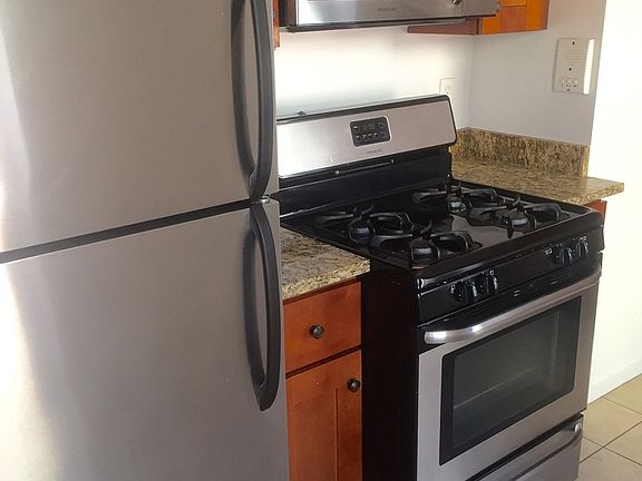 4th image of 4120 79th St