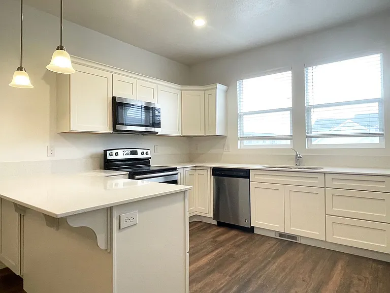 3977 W 1650 N — Photo 11