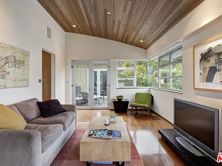 1625 N Crescent Heights Blvd — Photo 21