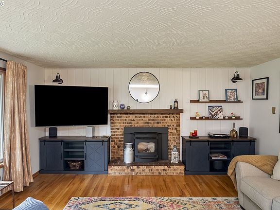 3rd image of 5035 SE Glen Echo Ave