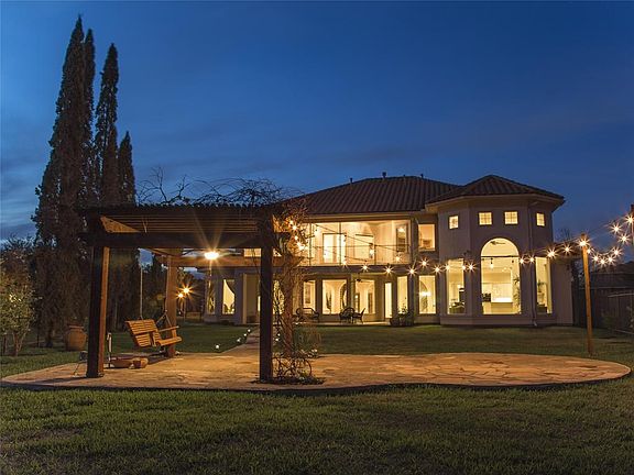 2nd image of 6 Hidden Cove Ct