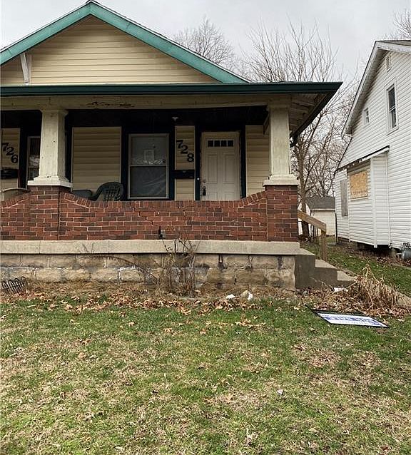 1st image of 728 N Bradley Ave