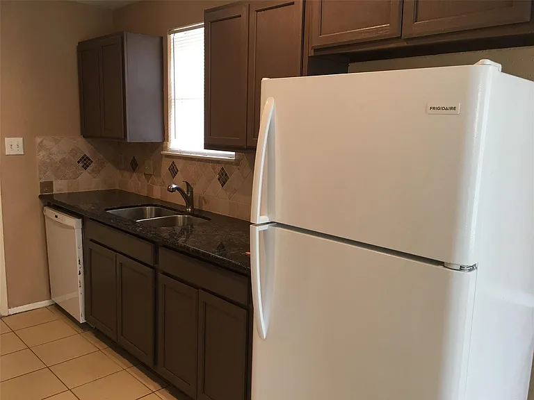 6219 Westbranch Dr — Photo 8