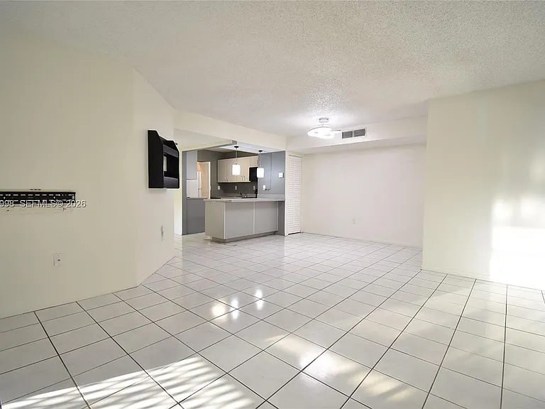 20741 NE 4th Ct #104 — Photo 15