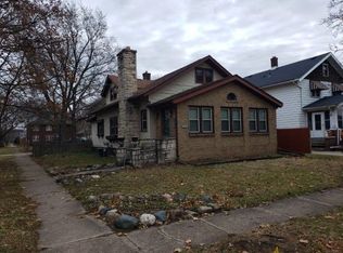 2202 S 6th St, Rockford, IL 61104