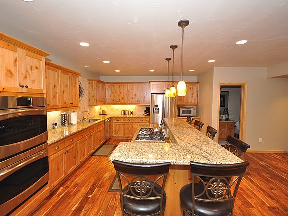 3rd image of 736 Bonnie Dr #A