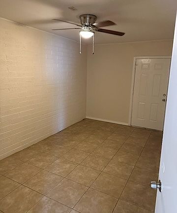 5th image of 559 S 75th Pl