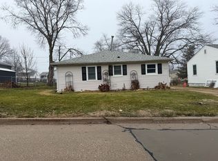419 B Ave SE, Mount Vernon, IA 52314