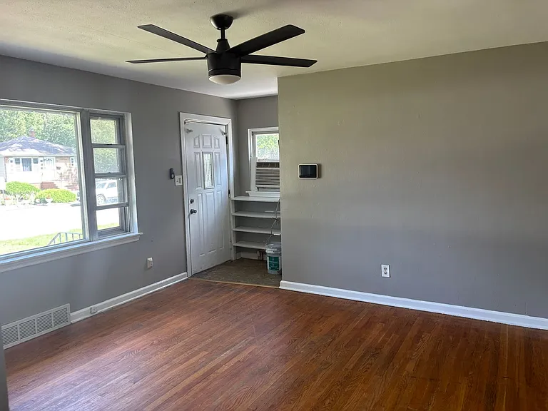538 Dallas St — Photo 7
