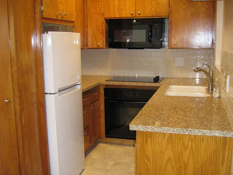 125 Gull St #A — Photo 14