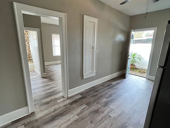 5th image of 419 Roanoke St #3