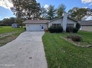 2628 Dunbar Rd, Crossville, TN 38572