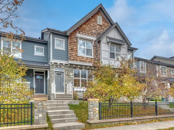 94 W Legacy Blvd SE, Calgary, AB T2X 0Y6