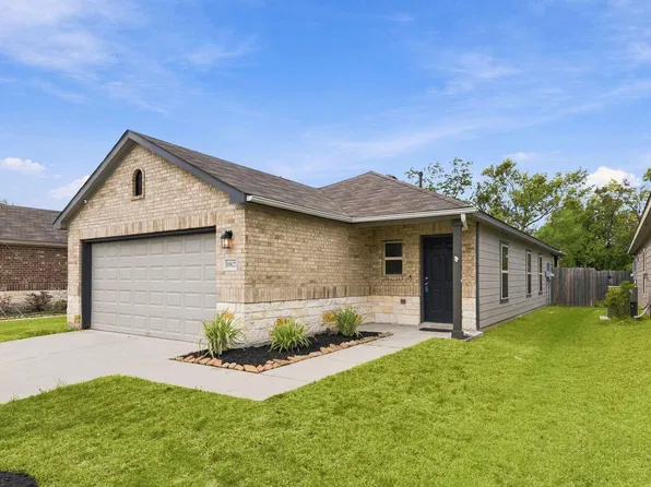 10627 Red Orchid Dr, Houston, TX 77016