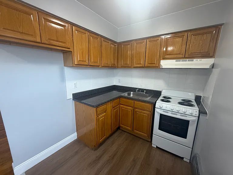 511-513 Lidgerwood Ave #B1 — Photo 2