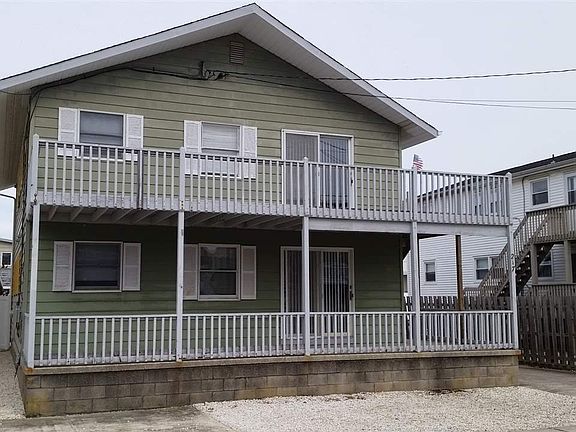 2nd image of 217 38th St