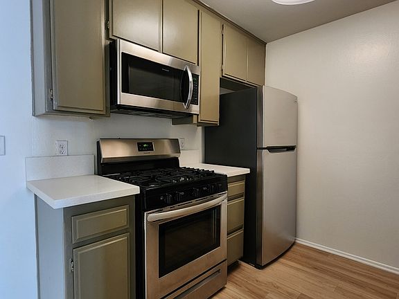 5th image of 11955 Walnut Ln APT 103