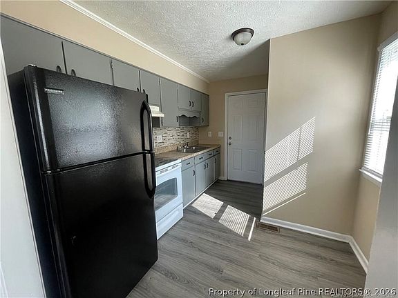 4th image of 4959 Fieldcrest Dr #G