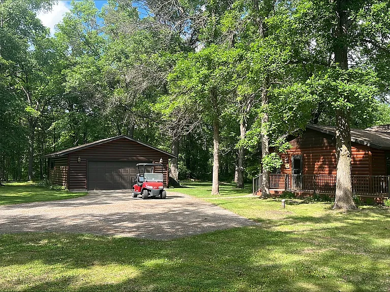 1126 Ebert Dr — Photo 5