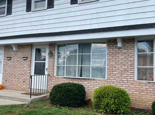 512 Berkshire Ln, Mechanicsburg, PA 17050