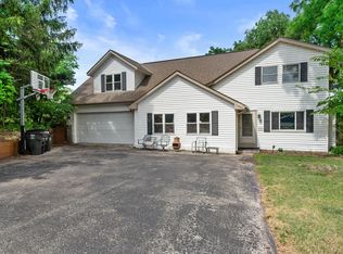 W271N2641 Pear Tree LANE, Pewaukee, WI 53072