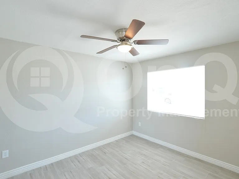 4044 W Burgess Ln — Photo 10