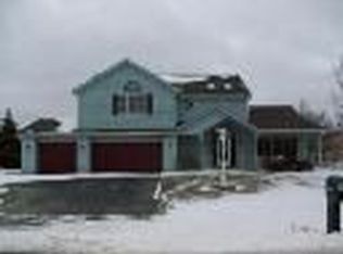 2644 E Royal Ridge Dr, Crete, IL 60417