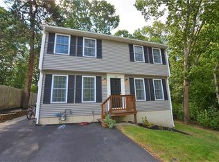 180 Lake Shore Dr, Warwick, RI 02889