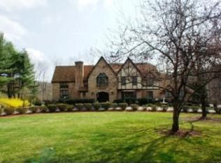 3 Overlook Dr, Stroudsburg, PA