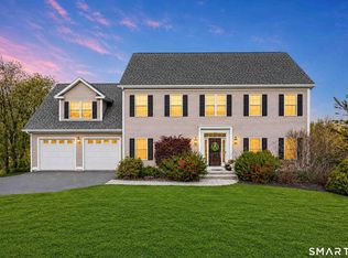 42 Ridgewood Terrace, North Haven, CT 06473