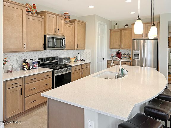 4th image of 4170 N HAWTHORN Drive