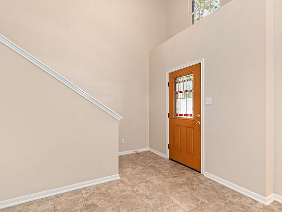 3rd image of 109 Bayberry Ln