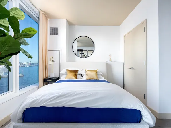 416 Kent Avenue image 4 of 28