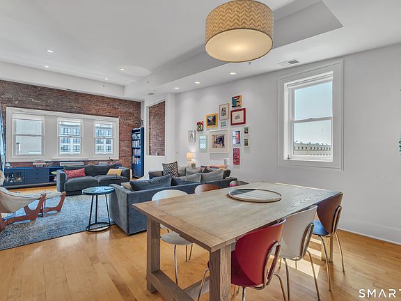 5th image of 116 Crown St APT 5A