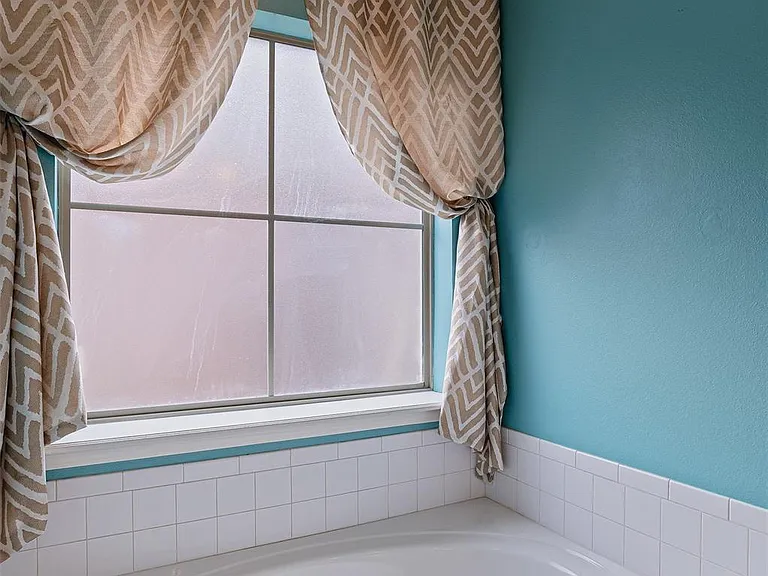 2222 Shumark Trl — Photo 15