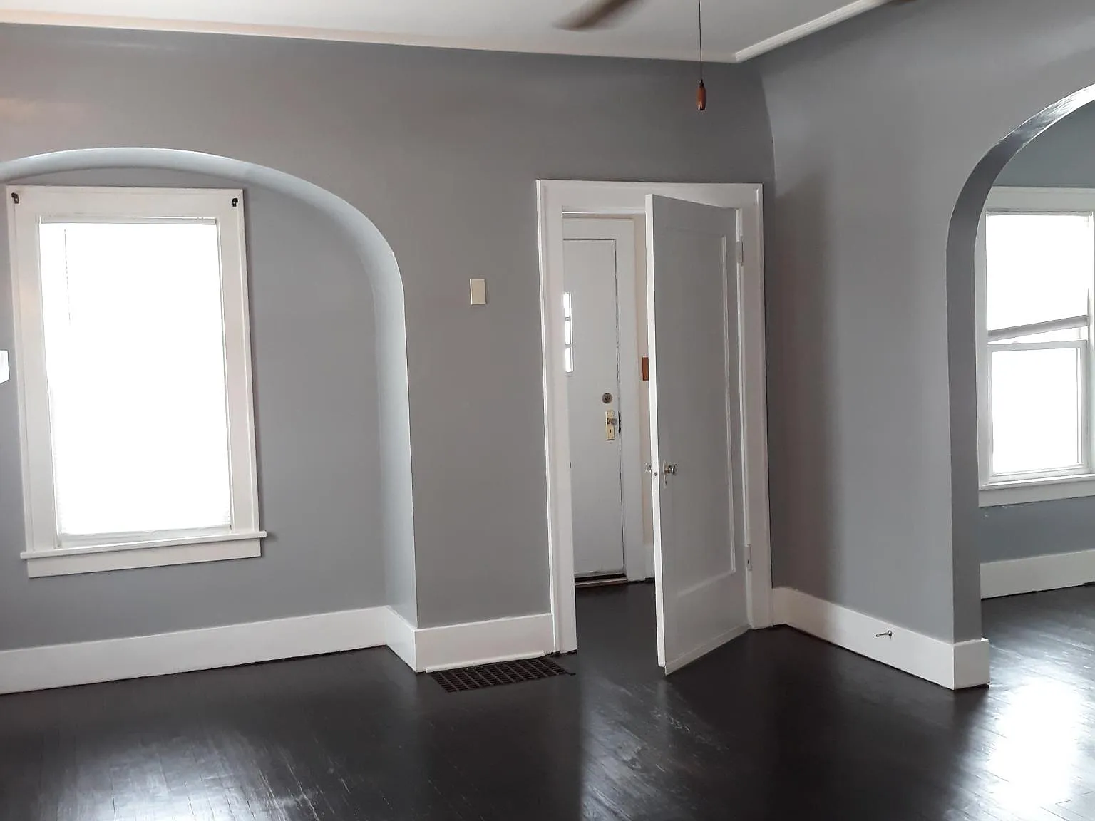 2 bed, 1054 sqft, $1,225 — Photo 3