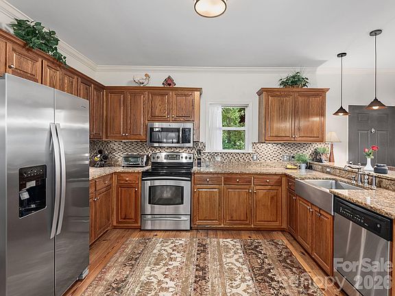 9th image of 420 Chimney Rock Dr