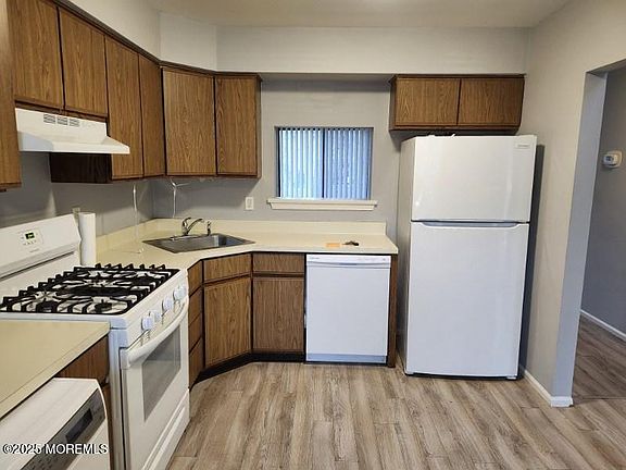 4th image of 506 Santa Anita Ln