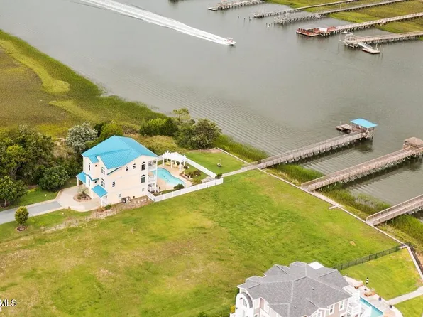 870 Heron Landing Wynd, Holden Beach, NC 28462